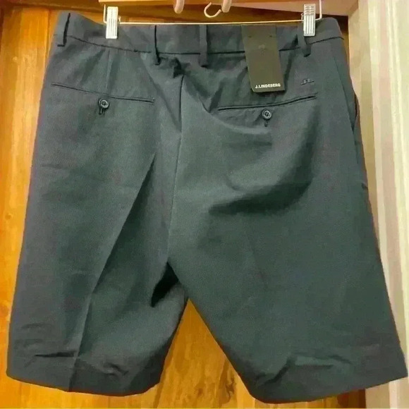 J. Lindeberg Mens Navy Blue Vent Golf Shorts Quick Dry Size 36 NWT - Picture 5 of 7